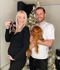 According to the reports we come to know that he is dating to alexandra ivarsdottir. Mqdthnhj9jhqqm