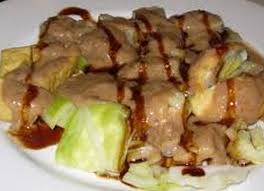 Siomay kini merupakan makanan yang digemari seluruh lapisan masyarakat. Siomay Ayam Bandung