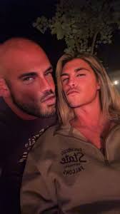 Melissa Curtis and Wayne-o Mottram's Wedding Website