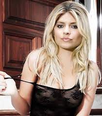Holly willoughby fakes