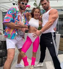 While enjoying a summer vacation with his wife elsa pataky and extended family, chris hemsworth decided to create a special activity that doesn't require a screen or any technology. Deshalb Sorgte Chris Hemsworths Party Im Internet Fur Emporung