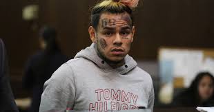 Check out inspiring examples of tekashi69 artwork on deviantart, and get inspired by our community of talented artists. 6ix9ine Bientot Libre Pourquoi Il Va Sans Doute Echapper A 47 Ans De Prison Purepeople