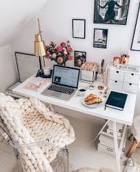 Would Actually Really Love This For A Future Writing Desk Beautiful And Beauti In 2020 Home Office Design Room Decor Home Office Decor