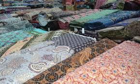 Daftar harga baju batik sepasang termurah di pare kediri jatim hari ini. Pusat Batik Terkenal Dan Terlengkap Di Surabaya Ulasan Mirota Batik Surabaya Indonesia Tripadvisor