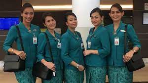 Kontrak kerja/perjanjian kerja adalah suatu perjanjian antara pekerja dan pengusaha secara lisan dan/atau tulisan, baik untuk waktu tertentu maupun untuk waktu tidak tertentu yang memuat. Covid 19 Setahun Pandemi Pramugari Beralih Profesi Jualan Tahu Jangan Pernah Menyerah Itu Harga Mati Bbc News Indonesia