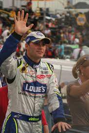 Nascar distributes the money to different teams in different ways. 2008 Nascar Sprint Cup Series Wikipedia
