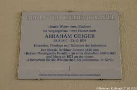 Europa Deutschland Berlin Mitte Rosenthaler Strasse Hackesche Hofe Gedenktafel Fur Abraham Geiger In 2020 Book Cover Books