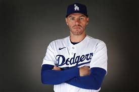BREAKING: The Dodgers have reinstated Freddie Freeman following him going to the paternity list as his daughter was born. Ryan Ward has been optioned back to Triple-A 🚨