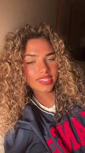 Savannah Frommer Joe Kærestet