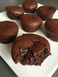 Mini Moelleux Au Chocolat Au Chocolat Minimoelleux Recette Gateau Chocolat Moelleux Petits Moelleux Au Chocolat Gateau Au Chocolat Moelleux