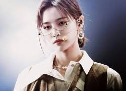 Từ giờ đến giữa tháng 6, 3 con giáp hoan hỷ vì lắm tiền nhiều của, Thần Tài  lấp ló ngoài cửa mang lộc vàng đến nhà