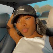 Tessa Yarbrough's Instagram, Twitter & Facebook