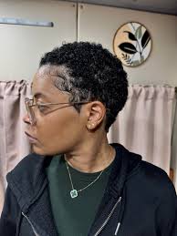 Hi y'all! I'm EboniRenée, a Detroit-born natural and curly hair specialist  serving the Metro Detroit area via CEO Mobile Salon, Detroit's First  MOBILE** Natural Hair Salon. I was just recently referred to