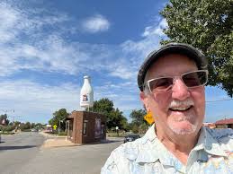 Braum's Milk Bottle Grocery in Oklahoma City. #Route66