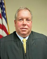 Miller to seek open judge seat