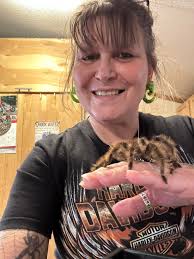 Marmalade is a hugger, lovely to have my girls hugs today 🧡