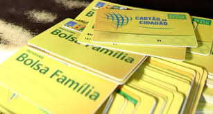 O pagamento do benefício é disponibilizado apenas na segunda metade de cada mês, entre os dias 15 e 31. Bolsa Familia Comeca Nesta Segunda 18 O Pagamento Do Calendario 2021 Apos Fim Do Auxilio Emergencial Bahia No Ar
