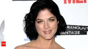 Charlie Sheen wants Selma Blair as his leading lady