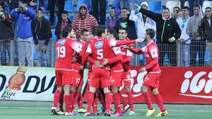 תוצאת תמונה עבור תמונת הנפת דגל ענק באצטדיון