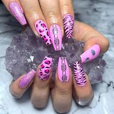 31 Hot Pink And Black Nail Designs For A Unique Look In 2021 2448 x 3264 jpeg 877 кб.