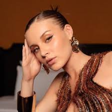 Carla Lazzari (@carlamusicoff) Officiel