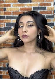 Celebra tu magia con maquillaje y actitud