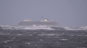 Hustadvika guesthouse ligger endast 10 minuters bilresa från den vackra atlanthavsvägen. Cruise Ship Viking Sky Beeing Evacuated In Hustadvika Youtube