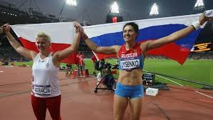 Anita włodarczyk jutro w swoim rodzinnym rawiczu spotka się z mieszkańcami. Gold Medalist Tatyana Lysenko Of Russia And Silver Medalist Anita Wlodarczyk Of Poland Celebrate After The Women S Hammer Throw Hammer Throw Olympics Shot Put