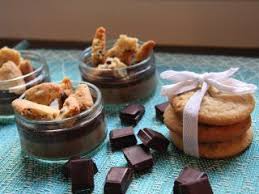 Petits Pots De Creme Au Chocolat Noir Sans Gluten Recette Ptitchef Recette Petits Pots De Creme Au Chocolat Creme Au Chocolat Alimentation