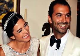 Kanal D Nin Sunucusu Atasoy Bodrum Da Dunya Evine Girdi