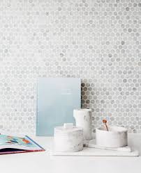 Marble Penny Round Mosaic Tile Splashback Looks Eye Catching And Refined Pinned By Chirenovation Www Chi Penny Tiles Bathroom Penny Tile Penny Round Mosaic