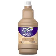 Leur utilisation est particulièrement adaptée aux sols type parquet en bois, carrelage, marbre, linoléum, céramique et vinyle. Nettoyant Surface Bois Wetjet Swiffer Le Bidon D 1 25l A Prix Carrefour