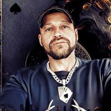 Matthew Suttle (@MatthewSuttle9)