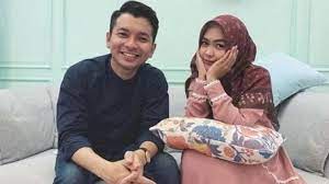 Kenangan ria ricis & oki setiana dengan ayah © 2021 brilio.net. Duh Ayah Terang Terangan Ria Ricis Belum Cocok Dengan Reza Surya