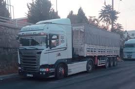 Kirkayak Kamyonarkasi Tir Axor Scania Vabis Mercedes A New Cars Jeep Gladiator Fiat Chrysler Automobiles