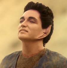 Any one else impressed or horrified when they recognize an actor under a  ton of prothetics? I am watching Enterprise for the first time (Dont hate,  had a baby that year didnt