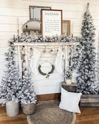 The mirror in the foyer wi. 25 Inspiring Farmhouse Christmas Decor Ideas You Need To See