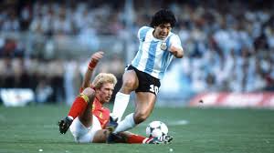 It shows all personal information about the copa diego armando maradona 1. Video Diego Maradonas Erstes Wm Trikot Wird Versteigert Stern De