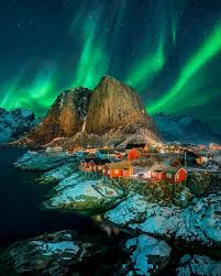 Northern Lights Blazing Over The Fishing Village Of Hamn Y Lofoten Photo By Igoalstories Explore Sha See The Northern Lights Northern Lights Nordland