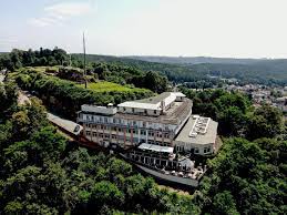 When you a stay at schlossberg hotel homburg in homburg, you'll be in the historical district, just steps from homburg castle ruins and schlossberg caves. Schlossberg Hotel Homburg Home Facebook