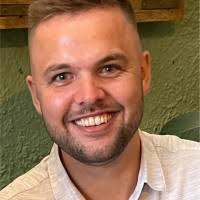 100+ perfiles de «Pelster»