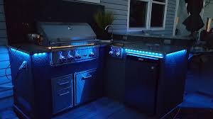 led lighting on outdoor kitchen in