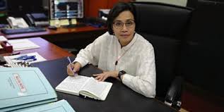 Meski sudah berkomitmen untuk meningkatkan investasi dan ekspor, namun prosedur perizinan masih menghadapi sejumlah persoalan. Ini Peluang Dan Tantangan Ekonomi Indonesia Di 2020 Versi Sri Mulyani Merdeka Com