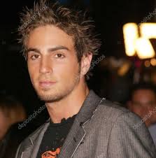 Joyeux… Wade Robson (?)