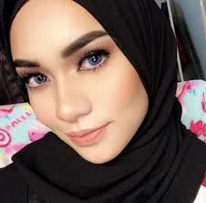 Sebentar tadi siti nurhaliza atau ctdk dah upload secara 'rasmi ' gambar puteri sulung hasil perkahwinannya bersama datuk. Foto Anak Saudara Siti Nurhaliza Yang Cun Jadi Perhatian Cantik Macam Tokti