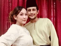 Shah iskandar is an actor, known for saga 2 (2020), cik cinderella dan encik tengku (2016) and khurafat: Penantian 4 Tahun Berakhir Shah Iskandar Timang Anak Lelaki Saya Berehat Dari Laman Sosial Selama 7 Hari Untuk Beri Tumpuan Kepada Mereka Hiburan Mstar