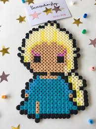 Articles Similaires A Elsa La Reine Des Neiges Princesse Disney Sur Etsy Perler Beads Designs Hama Beads Bead Designs