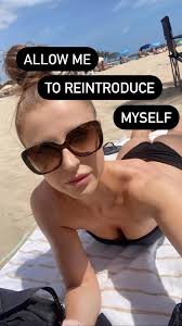 The best kind of friendships are fierce lady friendships where you  aggressively believe in each other, defend each other and think the others  deserve the world 🌸