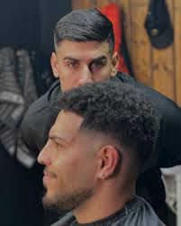 🖤𝐋𝐚 𝐥𝐨𝐜𝐨 𝐁𝐚𝐫𝐛𝐞𝐫𝐨💈 #beautiful #barberoslatinos #barbero  #barber #bgs #coiffeur #constantine #constantine25 #c #algerie  #algerienne🇩🇿 #fashion #