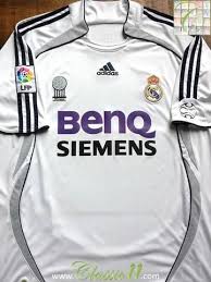 The crisp white colour of real madrid kits is so famous that the team are nicknamed 'los blancos'. Real Madrid 2007 Kit